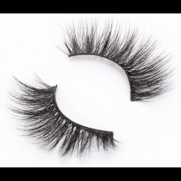 ✨Brand New 5 Pairs 3D Faux Mink Lashes✨ - Picture 3 of 5